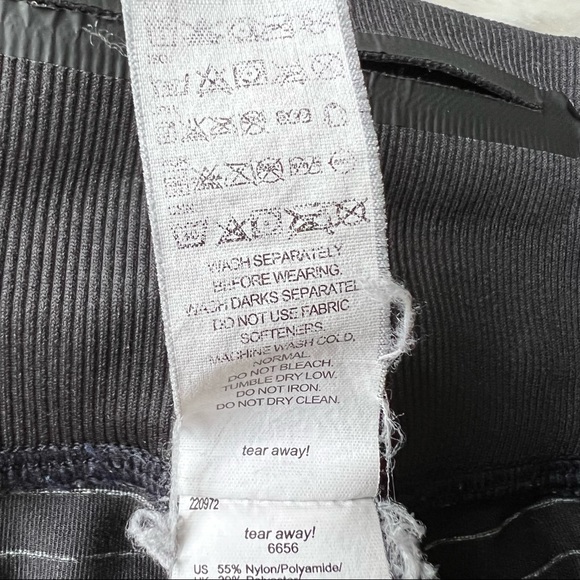 Brooks Seamless Ombre Cropped Leggings Black Grey Women’s Size M - Picture 8 of 10